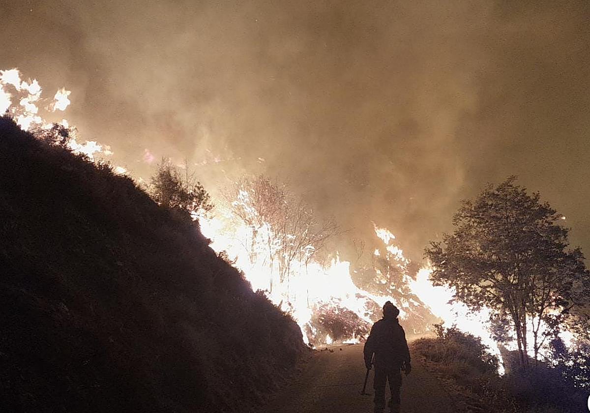 Incendio en Güéjar Sierra.