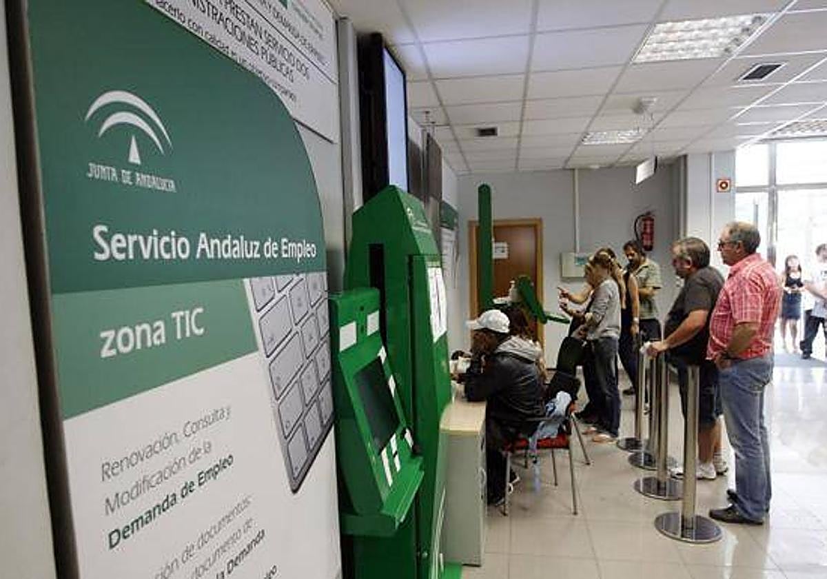 Sede de una de las oficinas del Servicio Andaluz de Empleo.