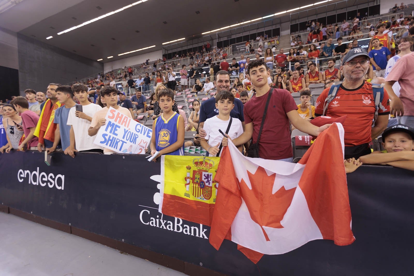 La &#039;Roja&#039; conquista el Palacio rojinegro