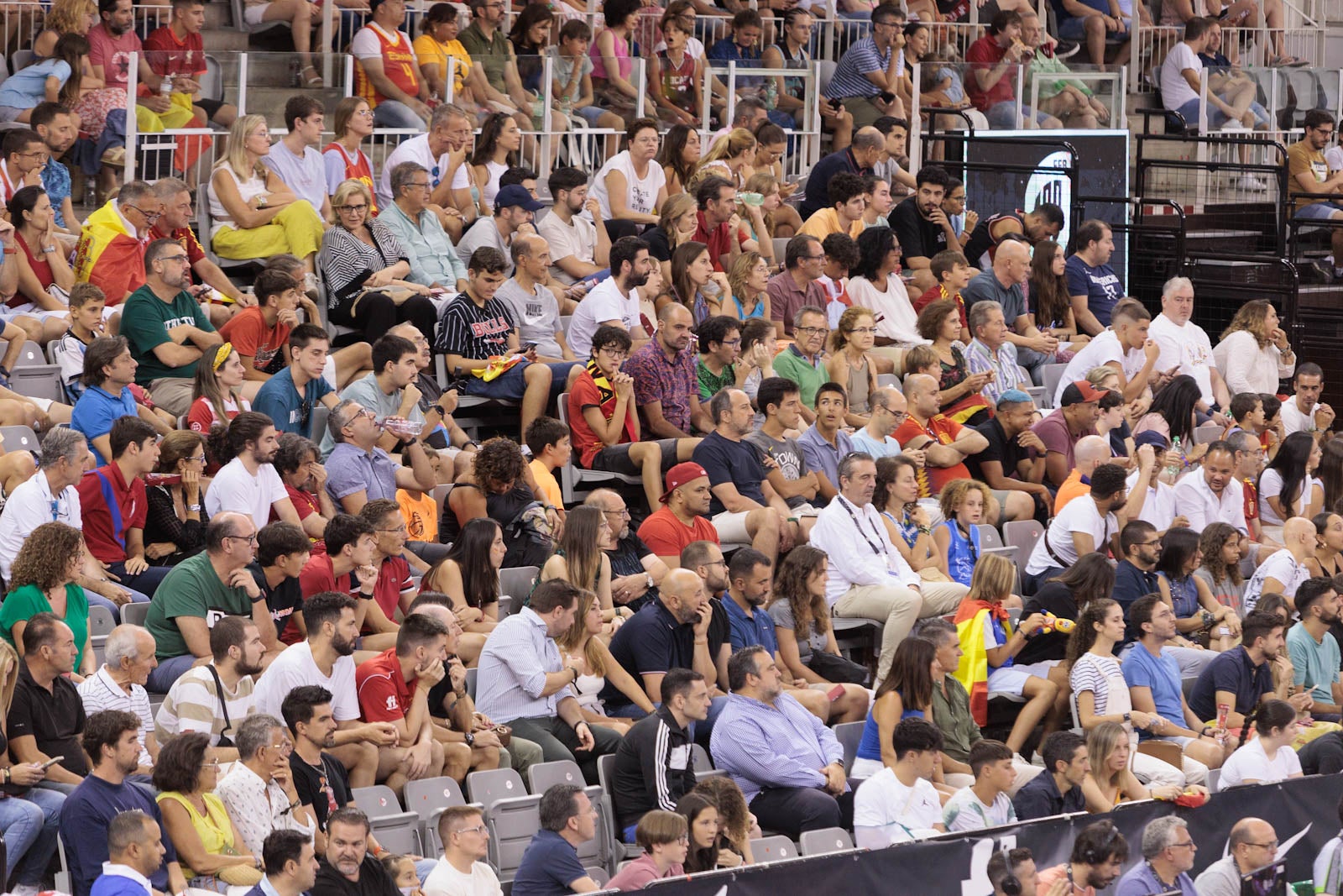 Encuéntrate en la grada del Palacio durante el España-República Dominicana