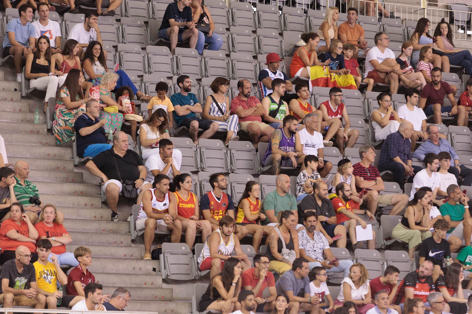 Encuéntrate en la grada del Palacio durante el España-República Dominicana