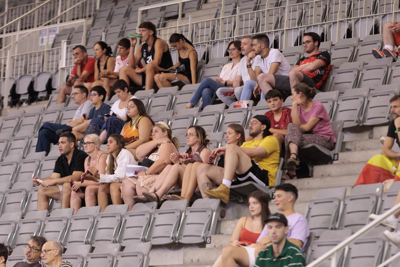 Encuéntrate en la grada del Palacio durante el España-República Dominicana