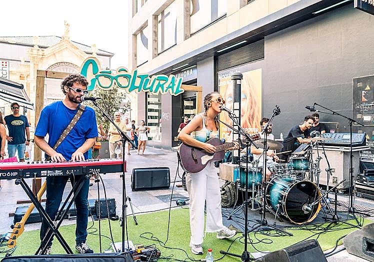 Imagen principal - Cooltural Fest: bailes, cantos y sonrisas