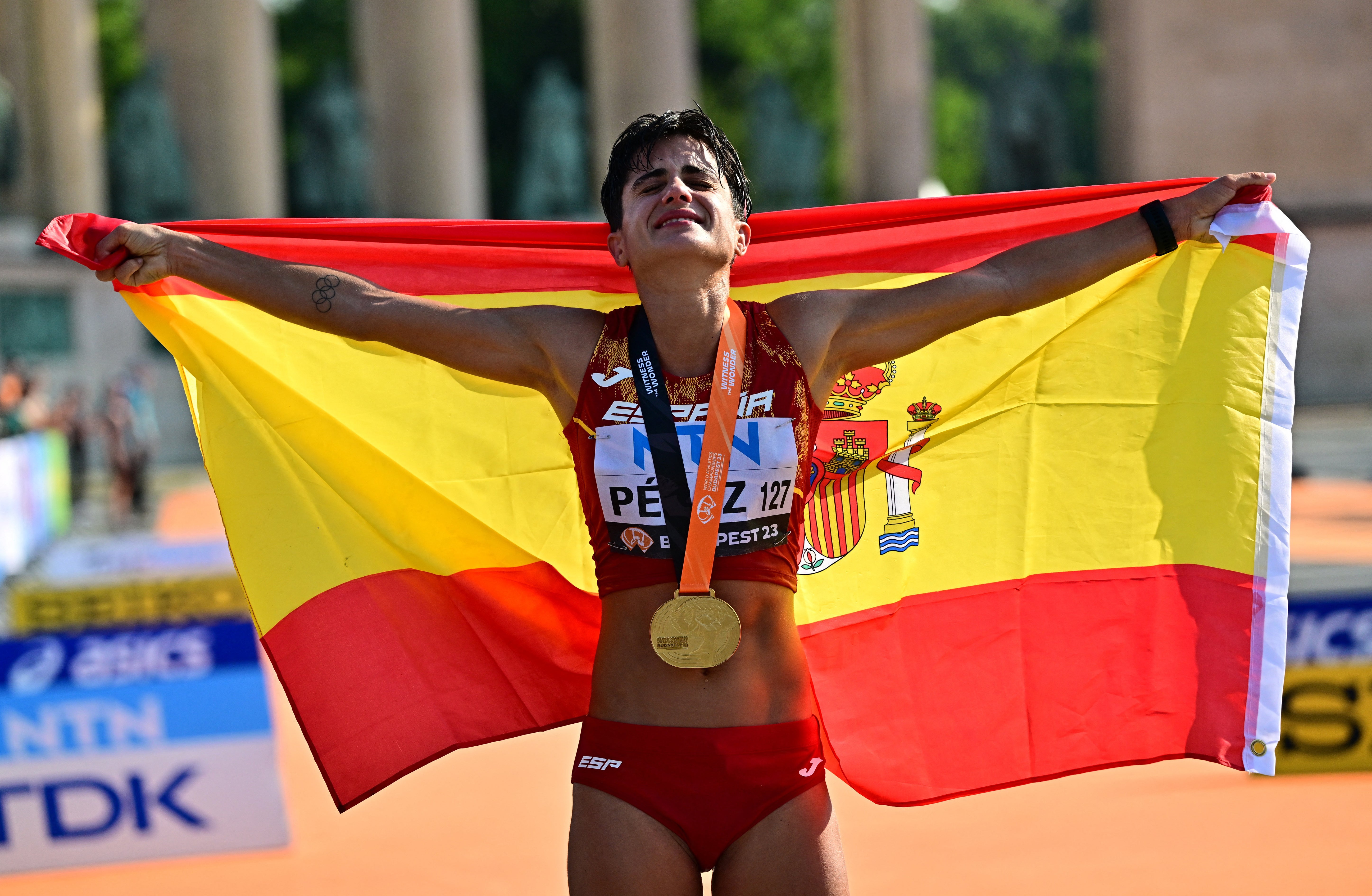 Las imágenes de la carrera y la celebración de María Pérez