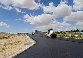 Ensanche del acceso al parque tecnológico de Escúzar.