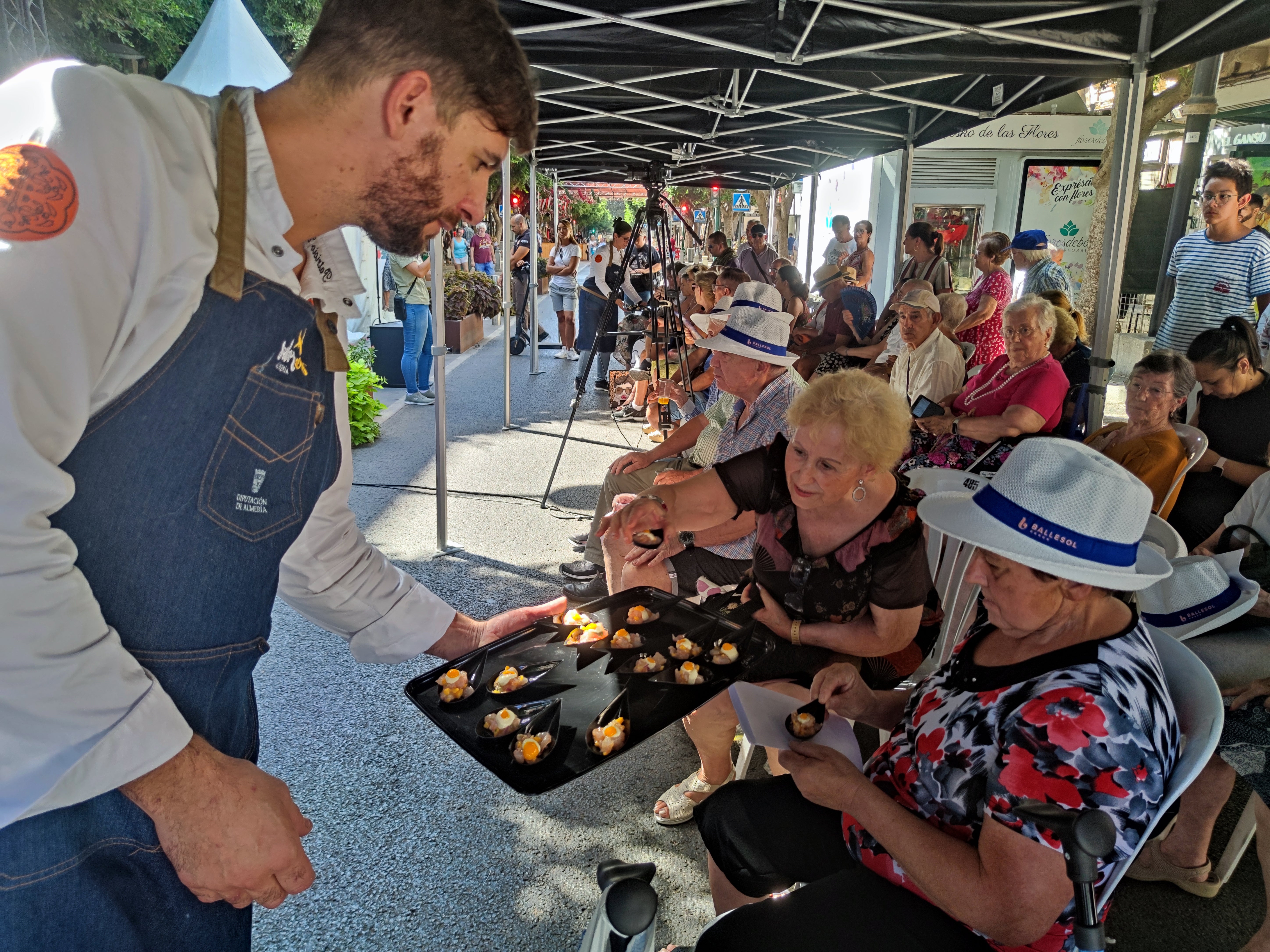 Los asistentes pudieron degustar el resultado del 'showcooking' y del Concurso Gastronómico.