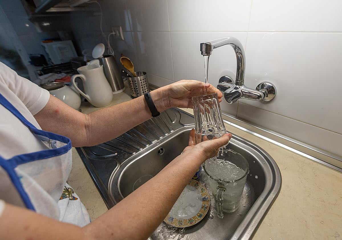 El cambio anunciado por la Seguridad Social que afecta a las empleadas de hogar y la baja por enfermedad