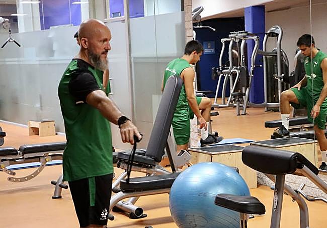 Enrique de Haro, una institución en Unicaja y en el voley español.