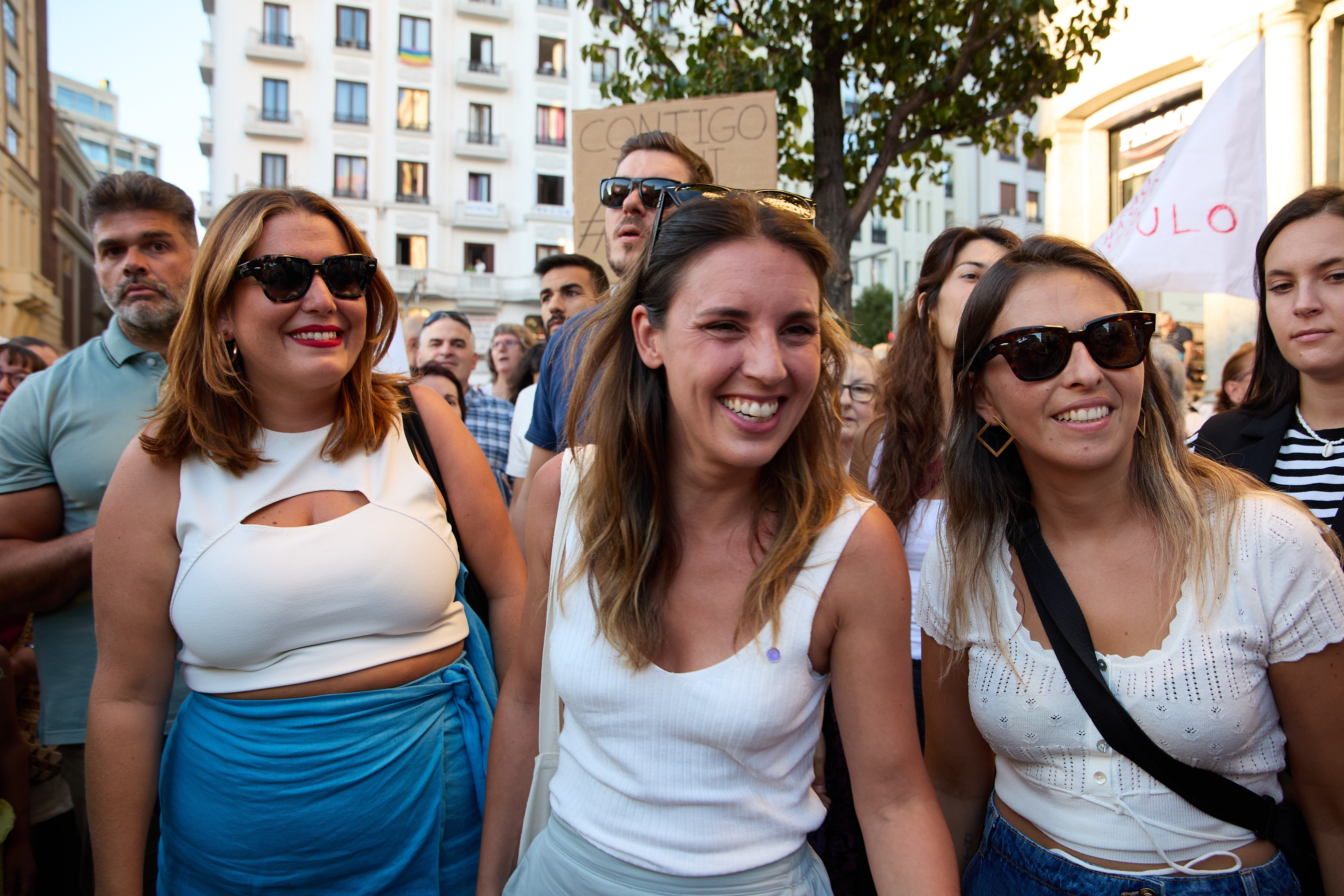 Imagen secundaria 1 - Centenares de personas se movilizan en Madrid para apoyar a Jennifer Hermoso