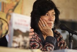 Almudena Grandes durante la presentación de 'El lector de Julio Verne'.