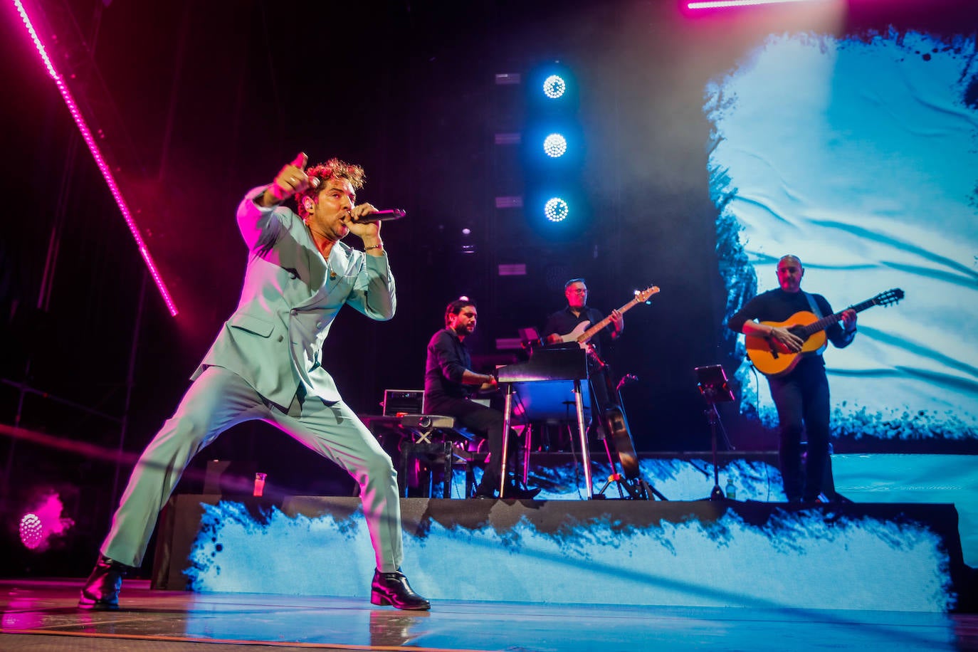 Las imágenes del concierto de Bisbal en Granada