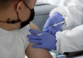 La campaña suma la dosis de recuerdo junto con la de la gripe.