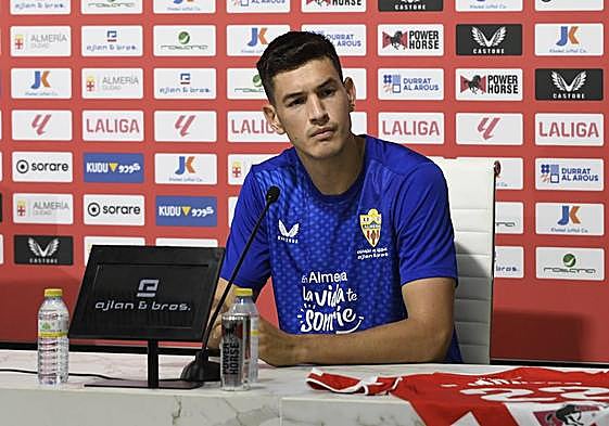 César Montes se muestra ilusionado por firmar con la UD Almería.