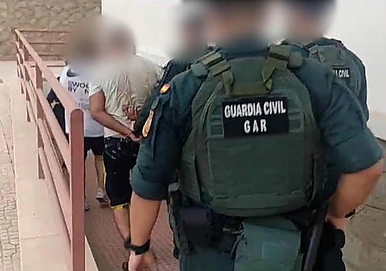 Operación especial en Poniente contra los 'petaqueros'