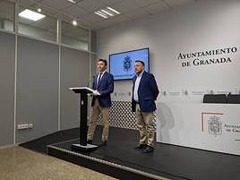 El portavoz del gobierno municipal, Jorge Saavedra, y el edil de Mantenimiento, Francisco Almohalla, este viernes.