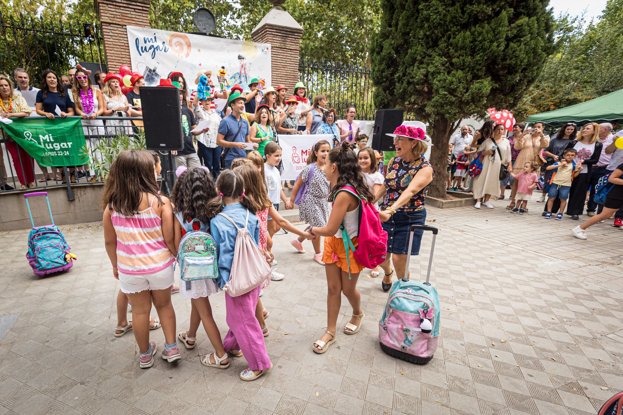 La vuelta al cole en Granada, en imágenes