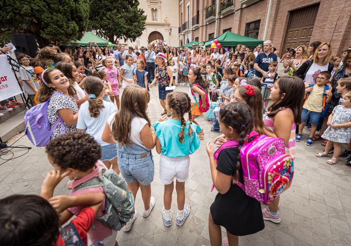 La vuelta al cole en Granada, en imágenes