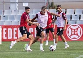 Lucas Boyé, la mayor inversión del Granada en el pasado mercado, en un entrenamiento.