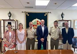 Representantes de la UJA y del Ejército de Tierra durante la reunión.