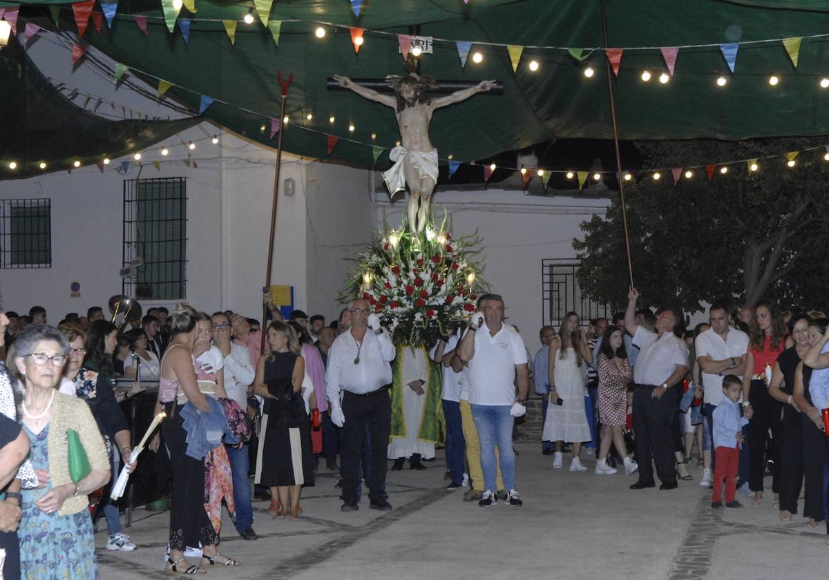 Mairena festeja a su patrón el Santísimo Cristo de la Luz