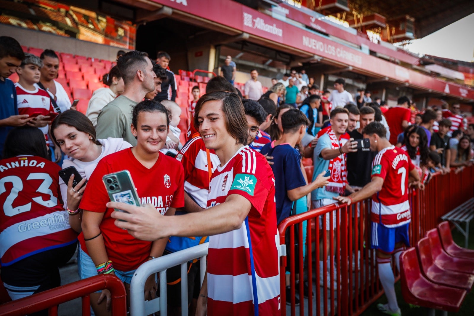 La presentación de Lucas Boyé y Álvaro Fernández, en imágenes