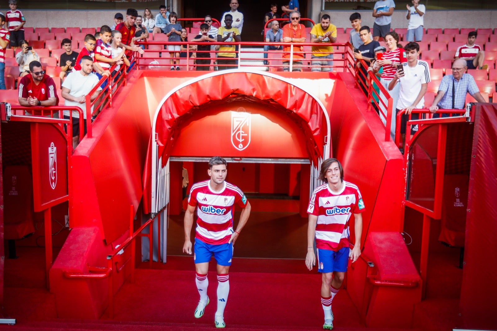 La presentación de Lucas Boyé y Álvaro Fernández, en imágenes
