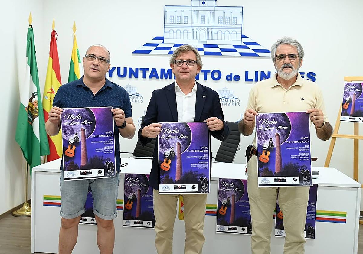 Presentación de la ruta nocturna de senderismo minero 'Noche de luna llena', prevista para el próximo día 30.