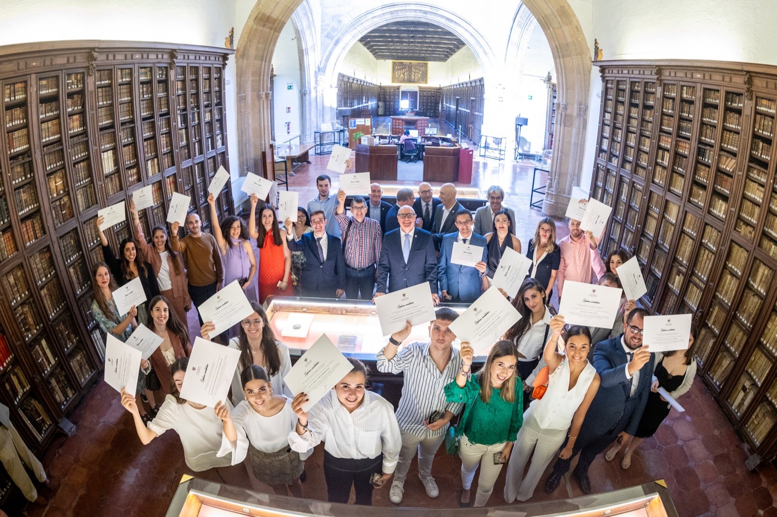 Las mejores imágenes del acto de la UGR con sus mejores estudiantes