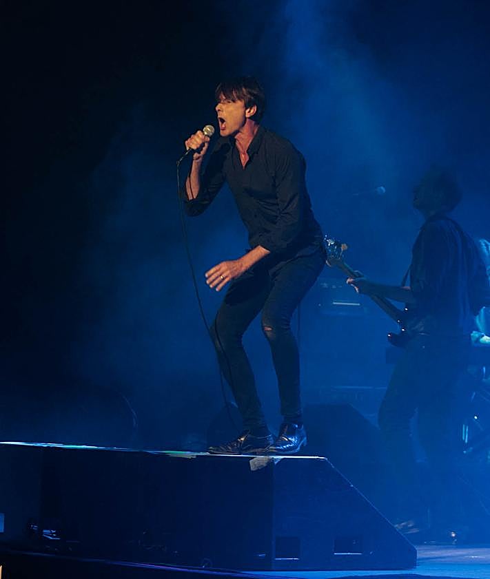 Imagen secundaria 2 - Suede pone en pie al Teatro del Generalife