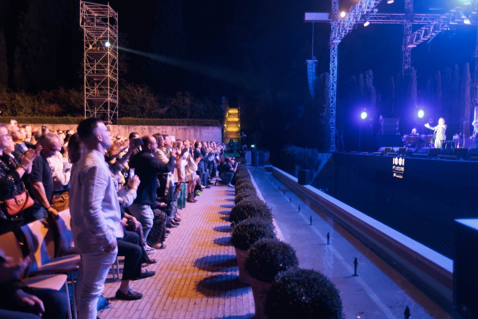 Las imágenes del concierto de Raphael en Granada