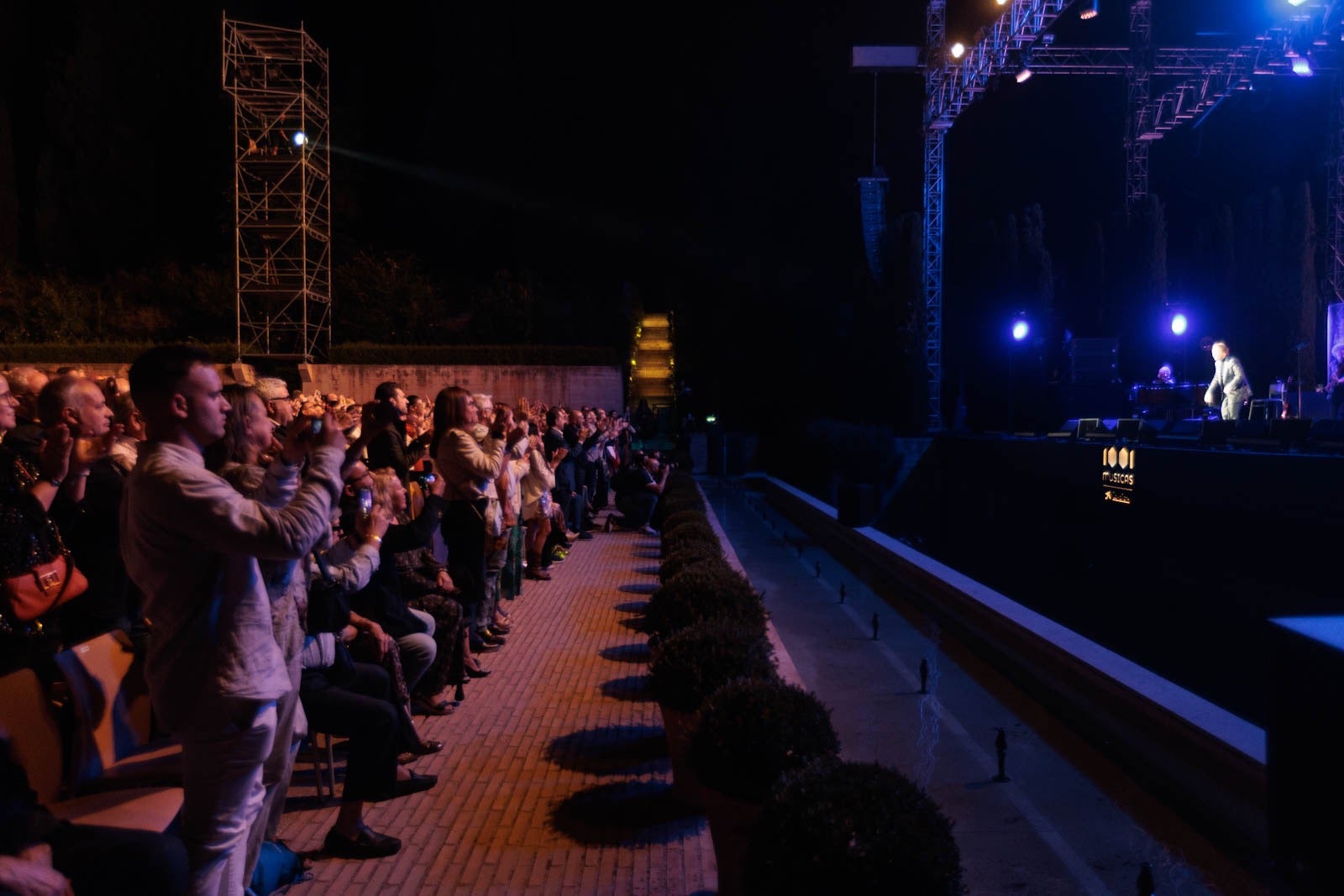 Las imágenes del concierto de Raphael en Granada