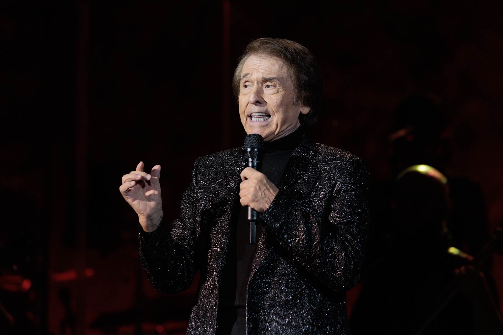 Las imágenes del concierto de Raphael en Granada