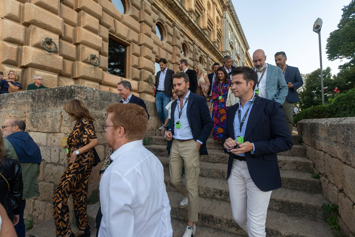 Las imágenes de la visita de los famosos con Raúl Berdonés a la Alhambra