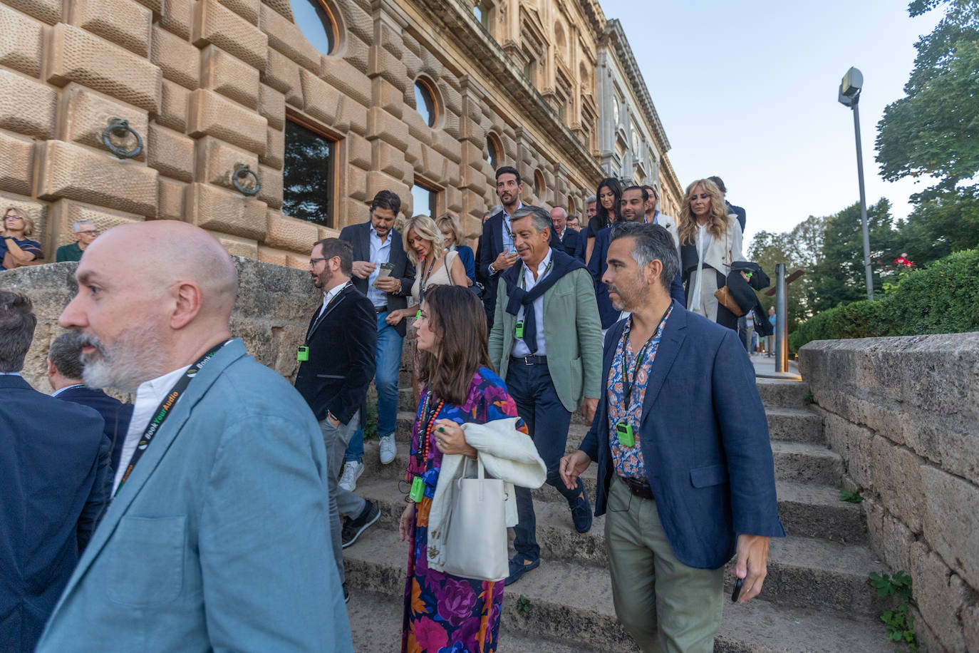 Las imágenes de la visita de los famosos con Raúl Berdonés a la Alhambra