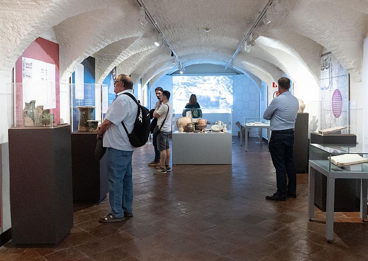 Imagen secundaria 1 - Algunas de las piezas expuestas. 