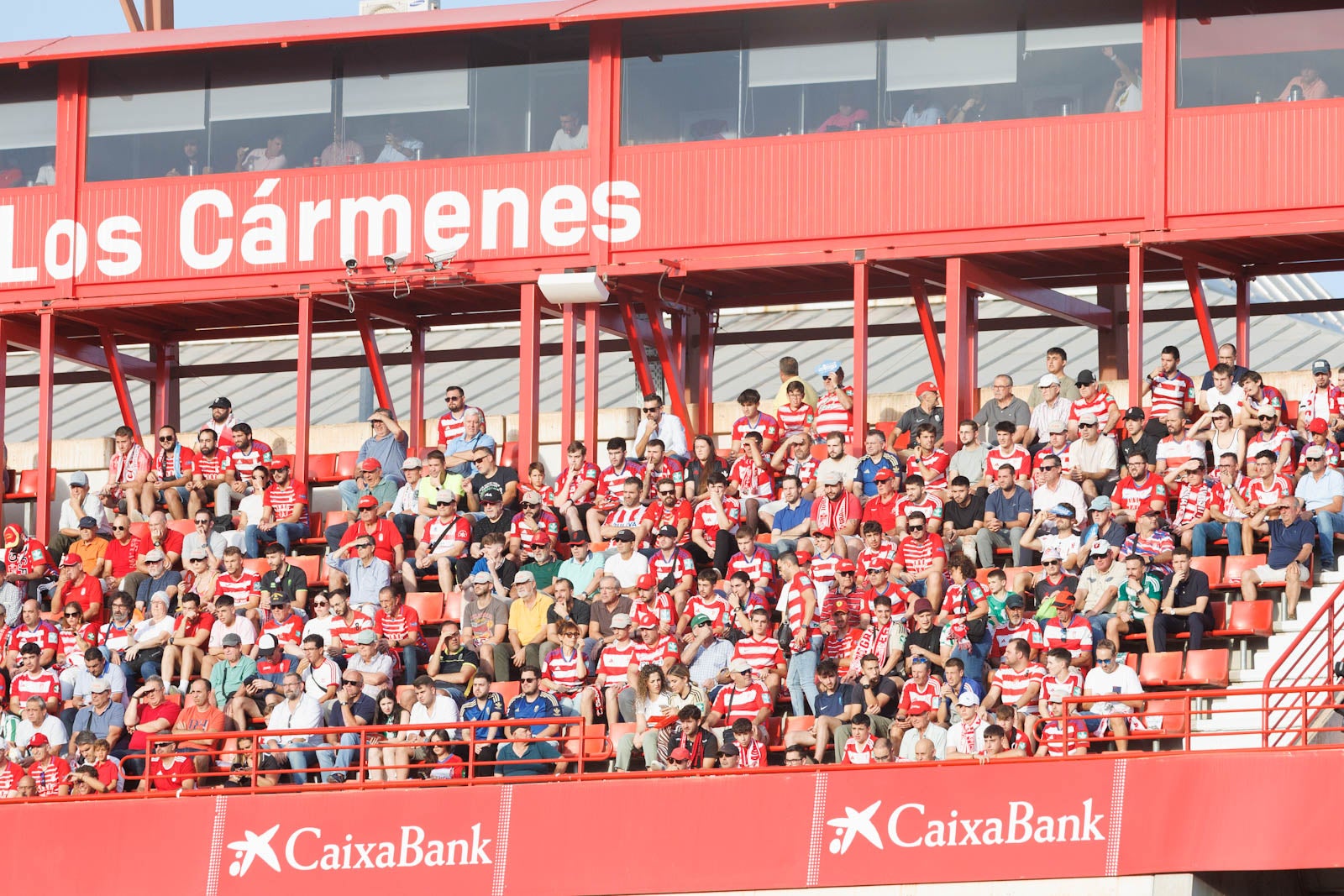 Búscate en la grada de Los Cármenes durante el Granada-Betis