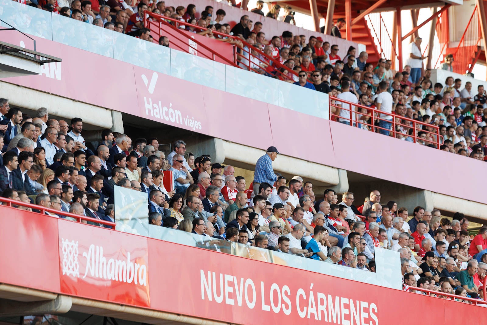 Búscate en la grada de Los Cármenes durante el Granada-Betis
