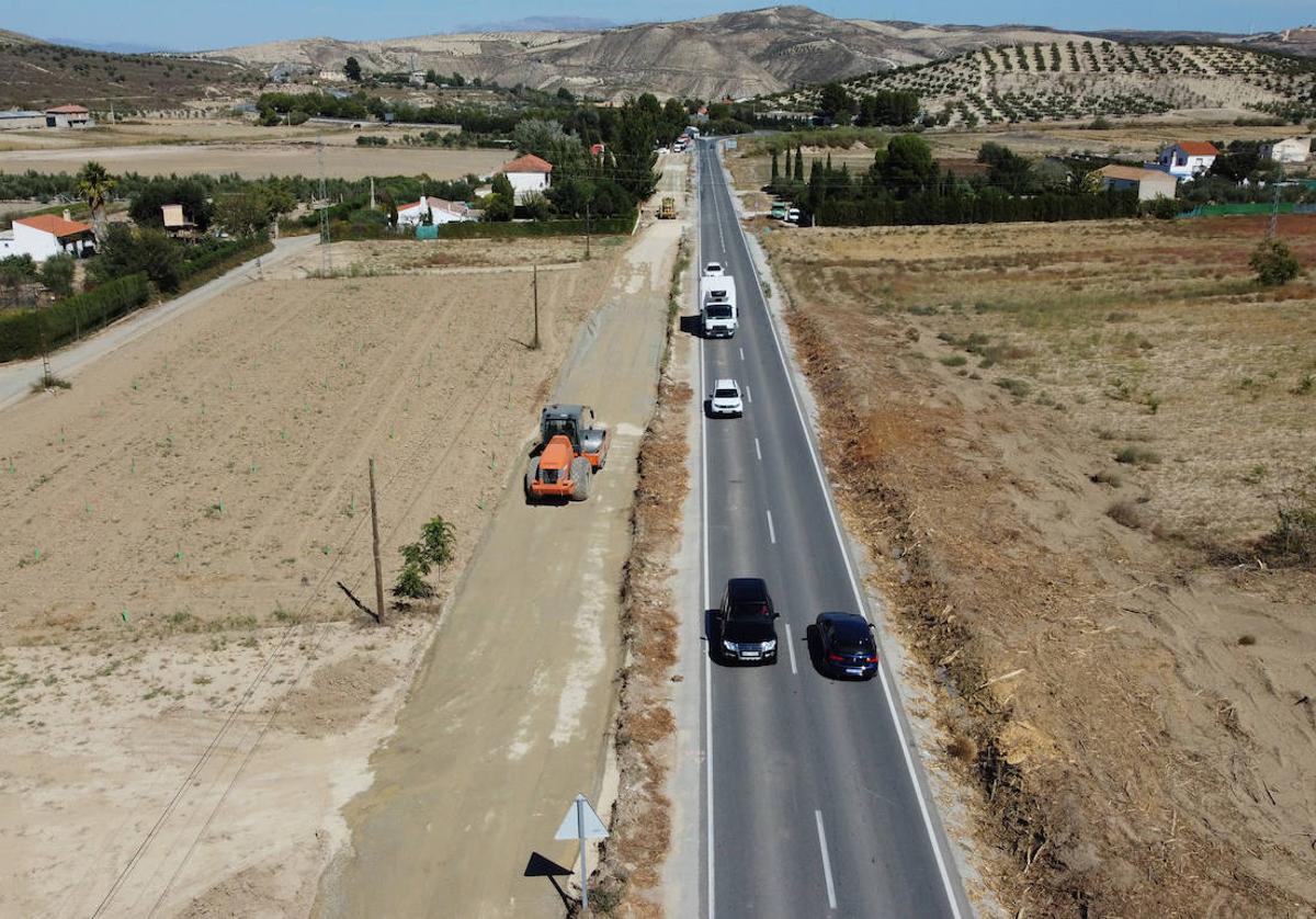 Se ha habilitado un carril paralelo que permitirá salvar el primer trayecto de la carretera, pero los camiones no podrán transitarlo.