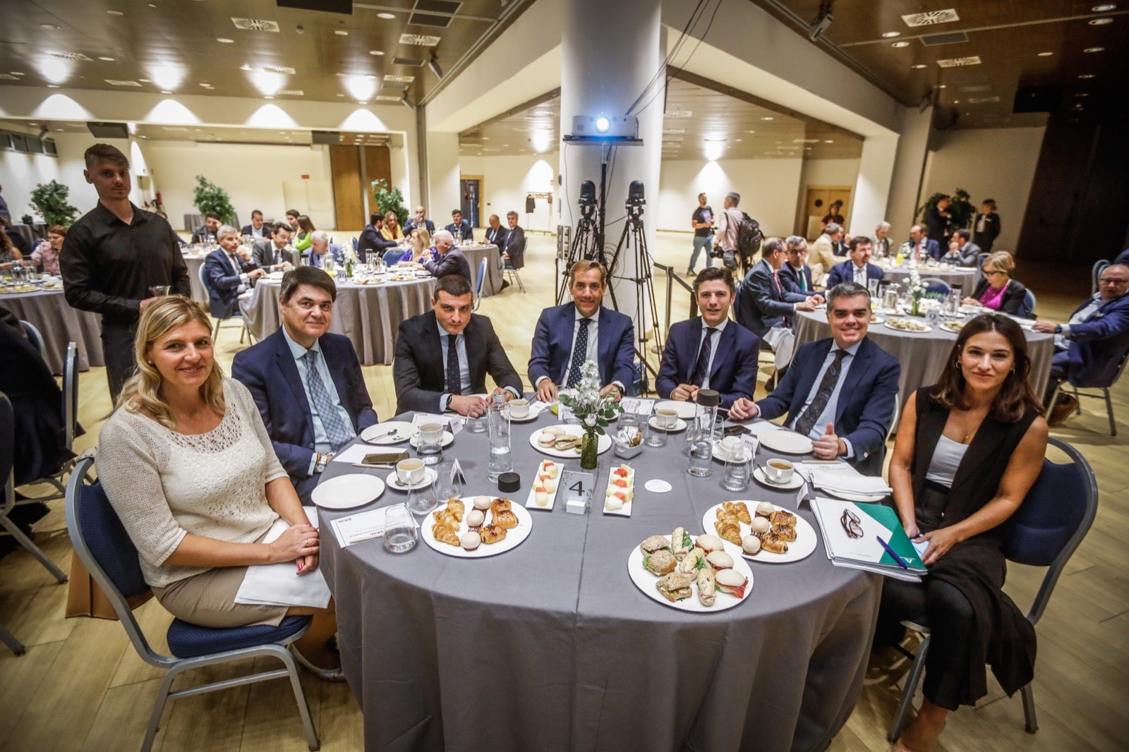 El desayuno informativo con la consejera de Fomento, Rocío Díaz, en imágenes