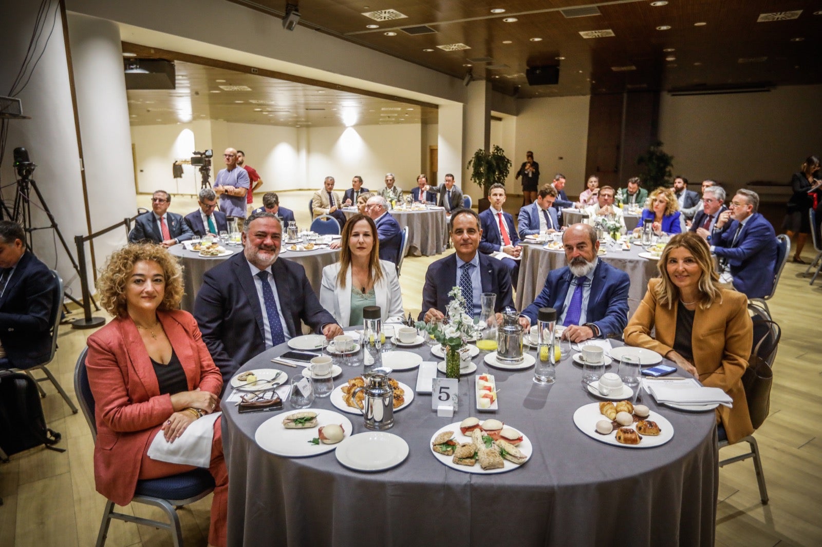 El desayuno informativo con la consejera de Fomento, Rocío Díaz, en imágenes