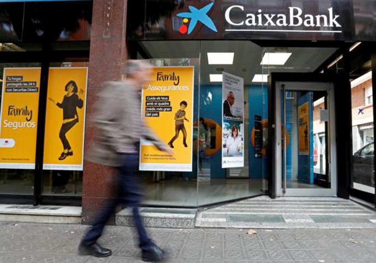 CaixaBank ofrece nuevas facilidades a clientes mayores de 65 años