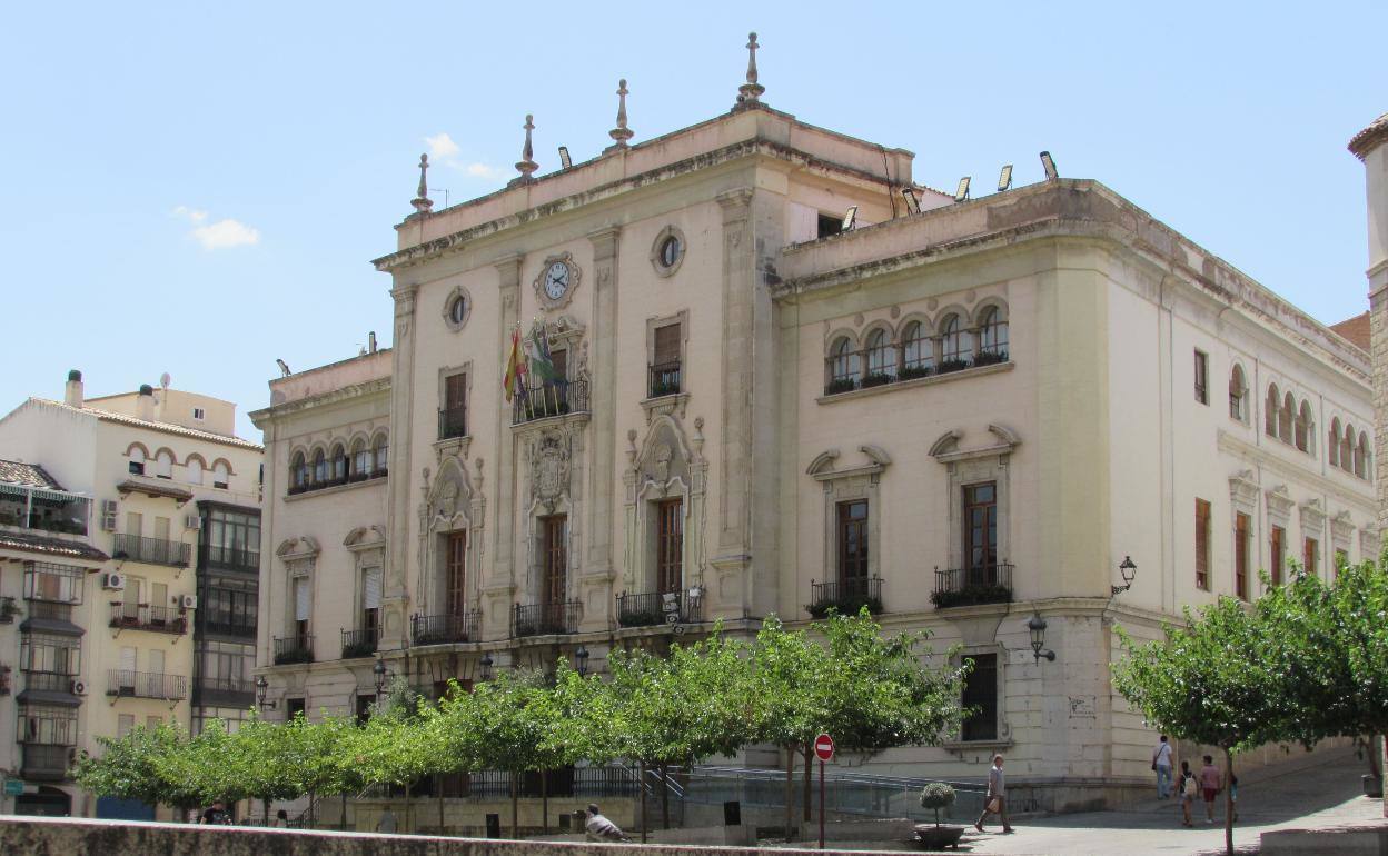Fachada del Ayuntamiento de Jaén.