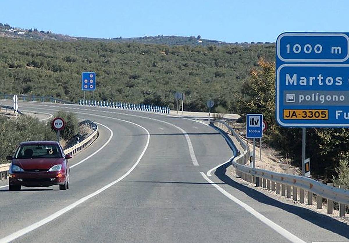 La actual Autovía del Olivar llega desde Úbeda hasta Martos.
