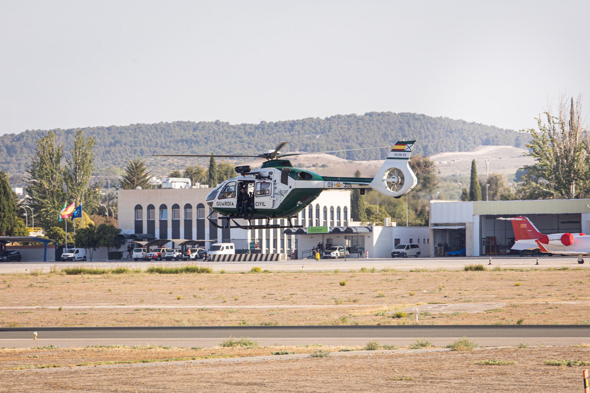 Las imágenes del dispositivo de seguridad en el aeropuerto de Granada