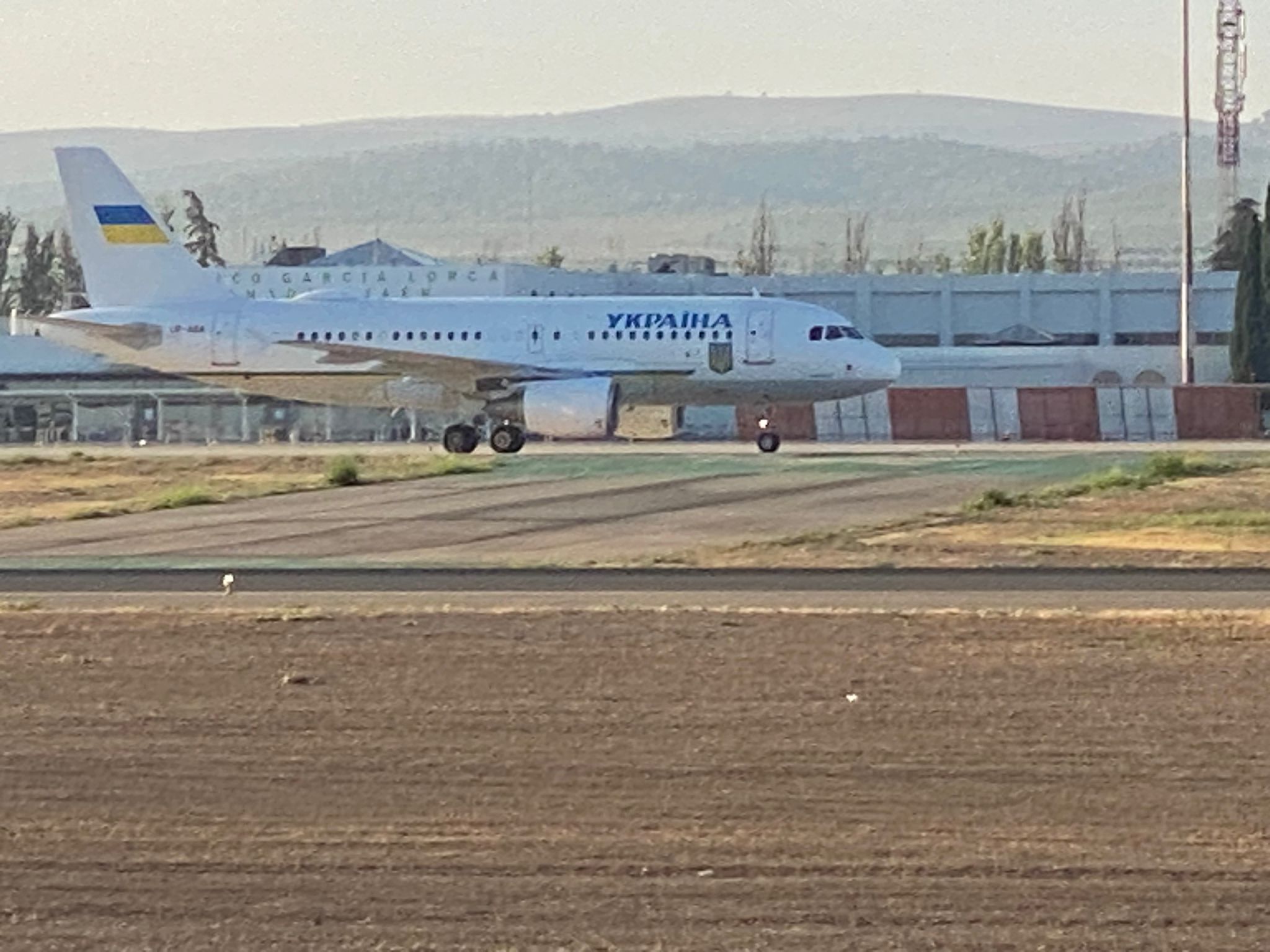 Las imágenes de los aviones de las delegaciones europeas en un día histórico para el aeropuerto