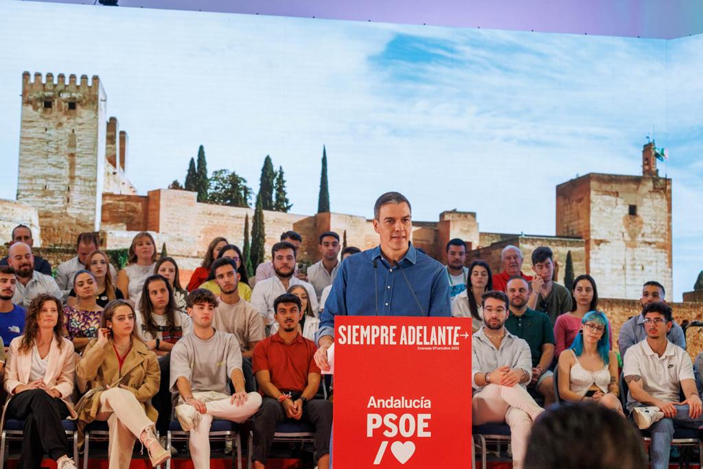 Las imágenes del mitin de Pedro Sánchez en Granada