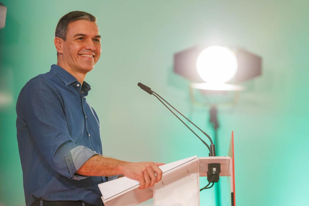 Las imágenes del mitin de Pedro Sánchez en Granada