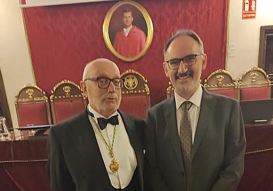 Gabriel H. Walta recibe la Medalla a las Bellas Artes