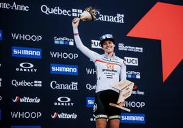 Bec Henderson logró podio en la prueba de short track en Mont-Sainte-Anne.