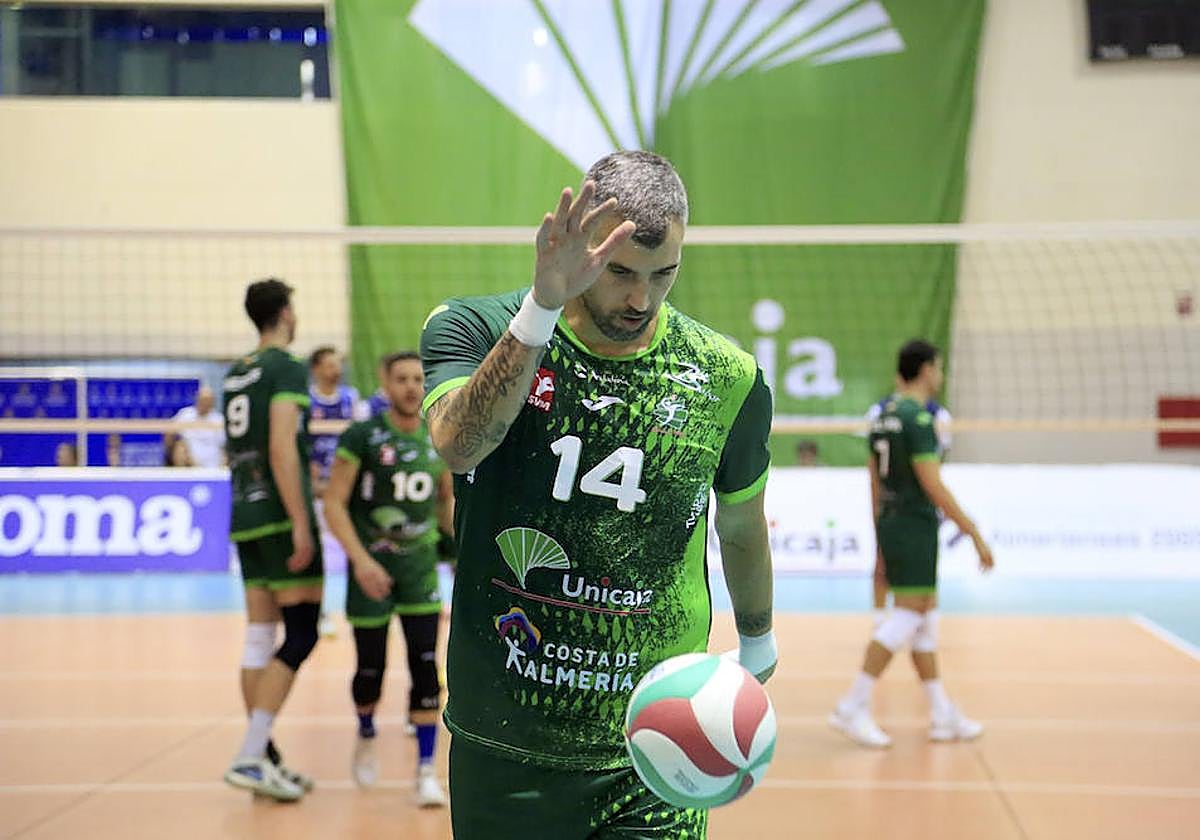 Borja Ruiz, decidido al saque, se muestra firme sobre el grupo hecho en Unicaja.